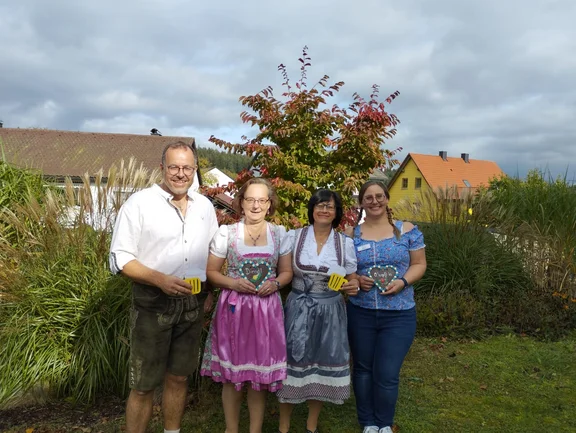 MA_in_tracht.jpg