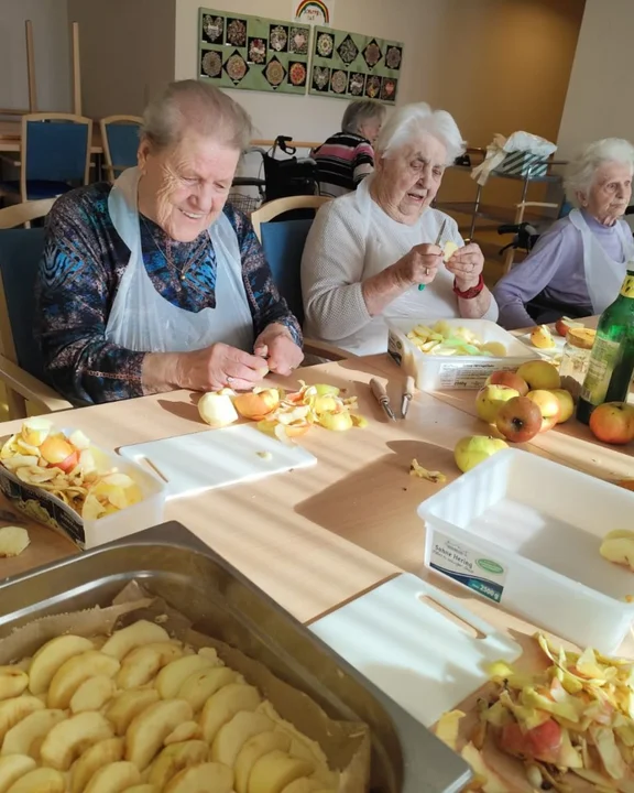 Apfelkuchen_-_NEU__1_.jpg